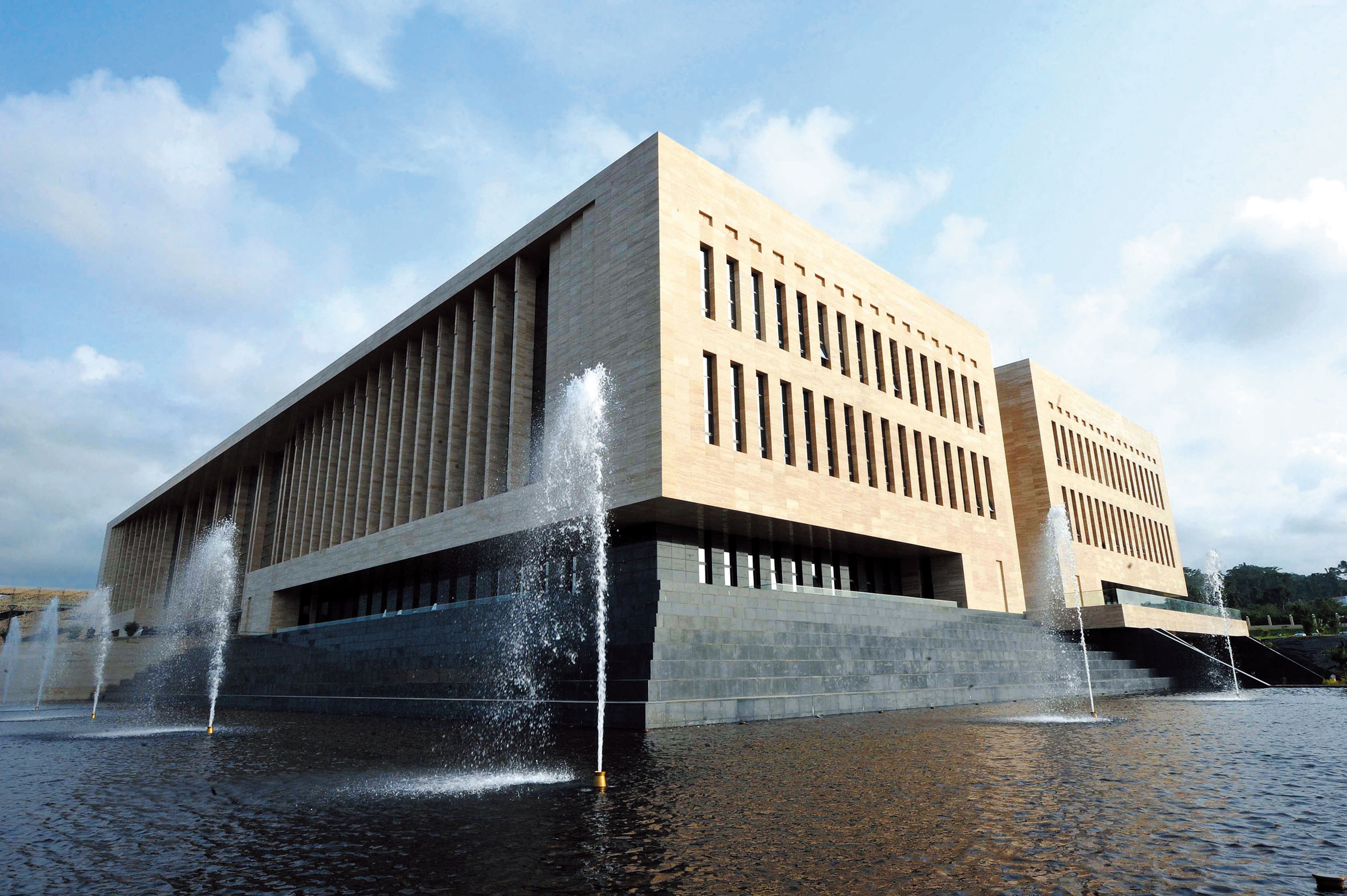 赤道幾內亞馬拉博國際會議中心 綜合工程 (3).jpg